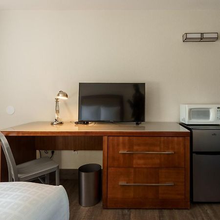 Riverfront Inn Roseburg Bagian luar foto