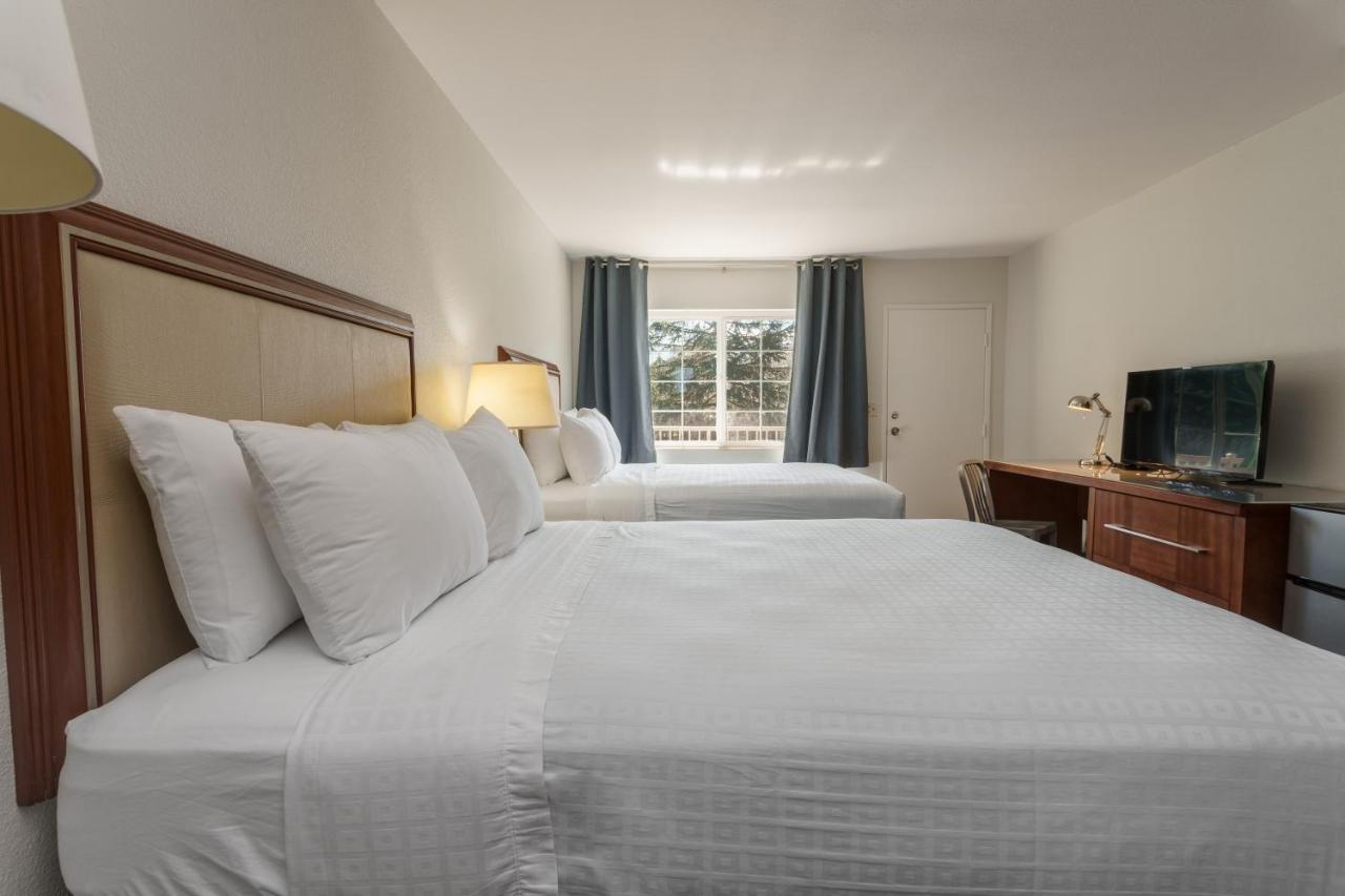 Riverfront Inn Roseburg Bagian luar foto